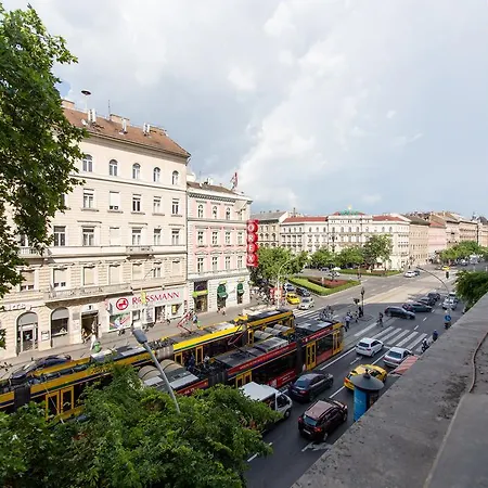 Elegant & Stylish Apartment City Center Budapest Extérieur photo